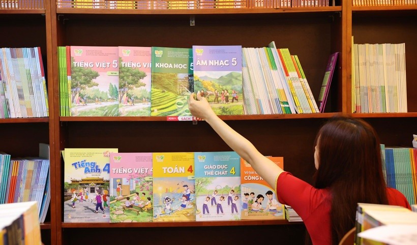 Cả nước sẽ có một bộ sách giáo khoa thống nhất.