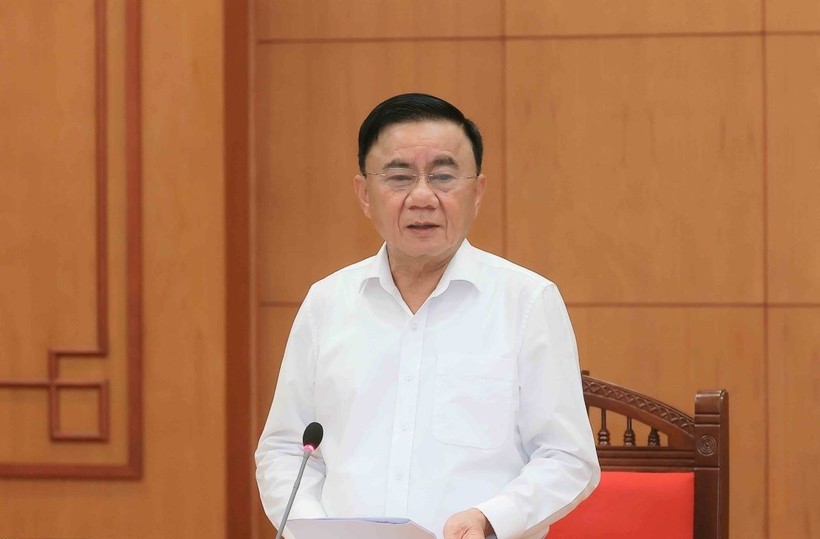 Đồng chí Trần Cẩm Tú, Ủy viên Bộ Chính trị, Thường trực Ban Bí thư phát biểu chỉ đạo buổi làm việc. 