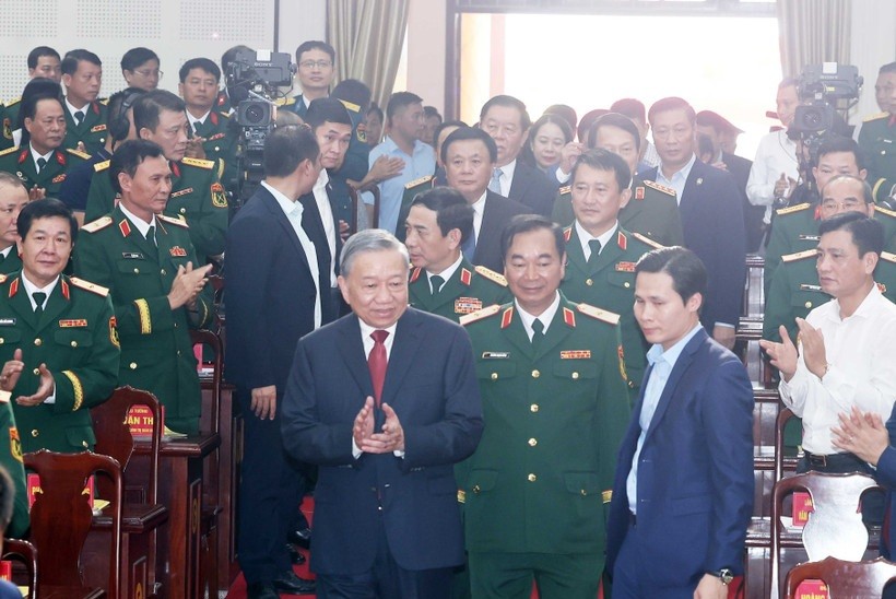 Tổng Bí thư Tô Lâm dự Lễ kỷ niệm 80 năm Ngày truyền thống lực lượng vũ trang Quân khu 1. 