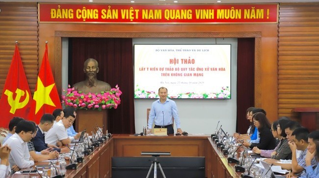 Ủy viên dự khuyết Trung ương Đảng, Thứ trưởng Thường trực Bộ Văn hóa, Thể thao và Du lịch Lê Hải Bình chủ trì Hội thảo. (Ảnh: BVHTTDL)