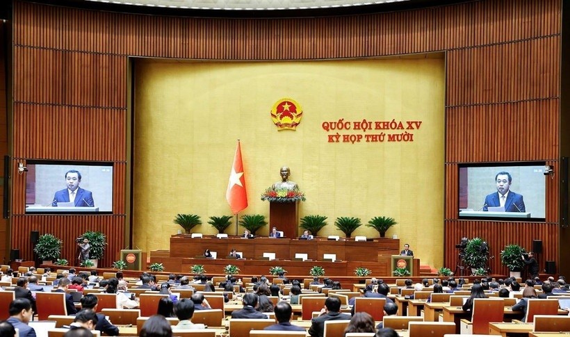 Quốc hội làm việc tại nghị trường. 