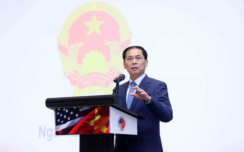 Phó Thủ tướng Bùi Thanh Sơn phát biểu tại hội nghị. 