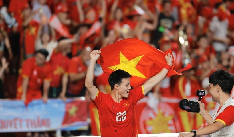 Các cầu thủ U22 Việt Nam hân hoan trong niềm vui chiến thắng.