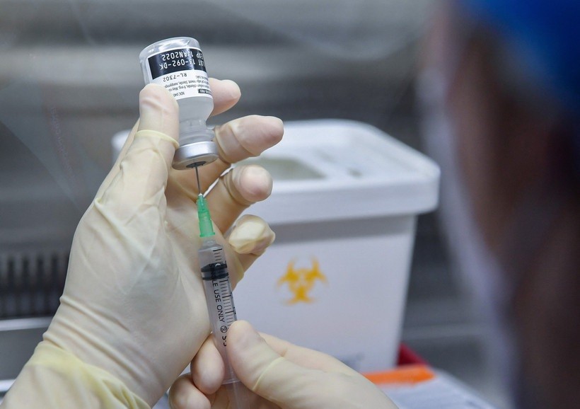 Vaccine COVID-19 giúp giảm nguy cơ sinh non và bệnh nặng ở phụ nữ mang thai.