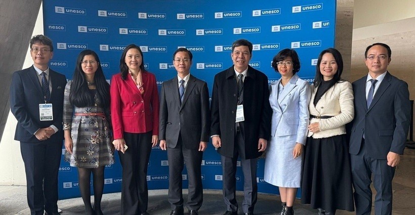 Đoàn Việt Nam tham dự Kỳ họp lần thứ 222 Hội đồng chấp hành Tổ chức Giáo dục, Khoa học và Văn hóa của Liên hợp quốc (UNESCO).