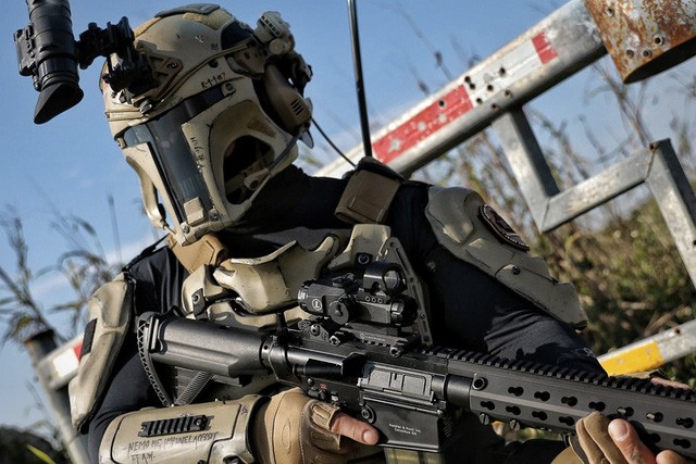 Áo giáp trong phim viễn tưởng sắp thành sự thật