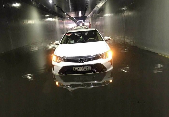 Hầm chui trăm tỷ bị ngập sâu chỉ sau một cơn mưa