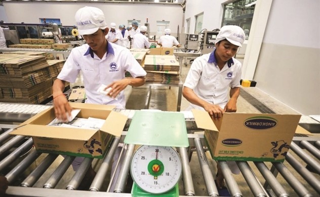 Thị trường nội địa bão hòa, cả Vinamilk và Nutifood đều chọn con đường xuất ngoại.