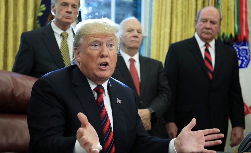 Khi được hỏi về mối quan hệ của Mỹ với Ảrập Xêút từ đây về sau, Tổng thống Donald Trump nói ông sẽ để tùy Quốc hội quyết định cách thức phản ứng về vụ giết nhà báo Khashoggi. (Ảnh: AP)