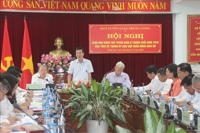 Đồng chí Võ Văn Thưởng, Trưởng Ban Tuyên giáo Trung ương phát biểu chỉ đạo tại buổi làm việc.
