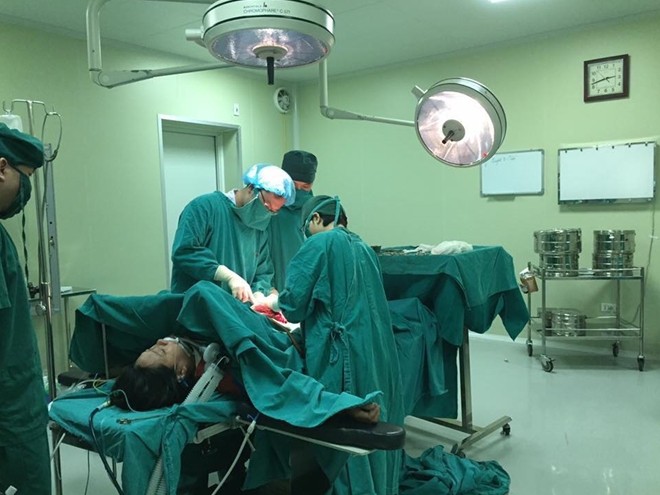 Mổ cấp cứu sản phụ và thai nhi