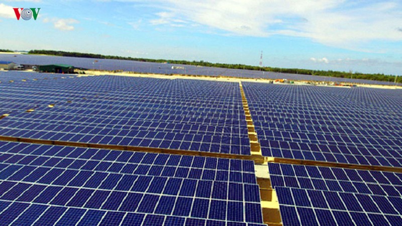  Điện mặt trời đang có phương án giá bán bổ sung.