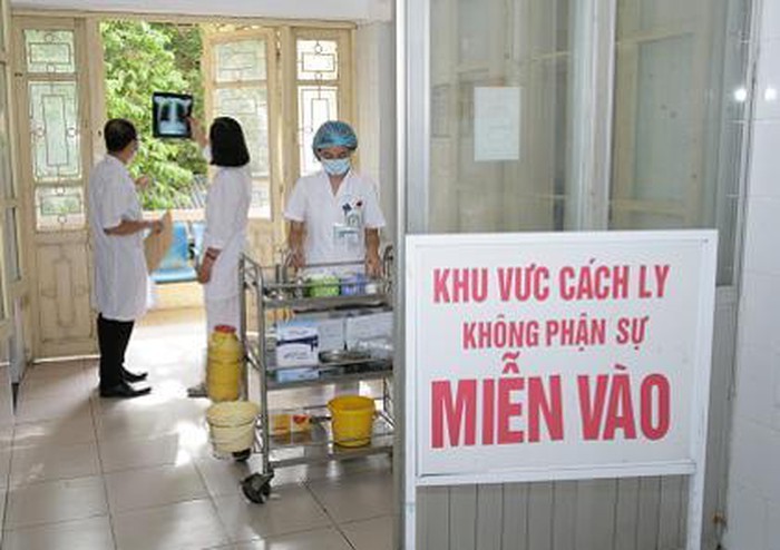 Hiện chưa có thuốc điều trị đặc hiệu và chưa có vắc xin phòng bệnh viêm phổi cấp do chủng vi rút Corona mới (nCoV), cần tích cực các biện pháp phòng bệnh. Ảnh minh hoạ.