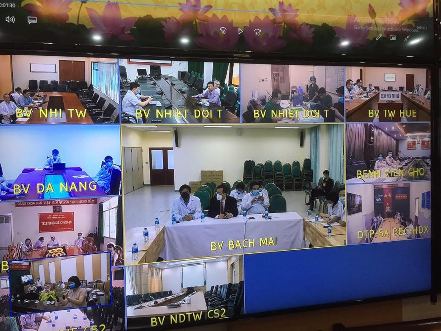 Tại buôi cập nhật hướng dẫn điều trị COVID-19, các thành viên của Hội đồng chuyên môn các bệnh truyền nhiễm đã cùng khuyến cáo người dân không tự ý sử dụng thuốc điều trị COVID-19, tránh ngộ độc hay các tác dụng phụ không mong muốn gây ra.