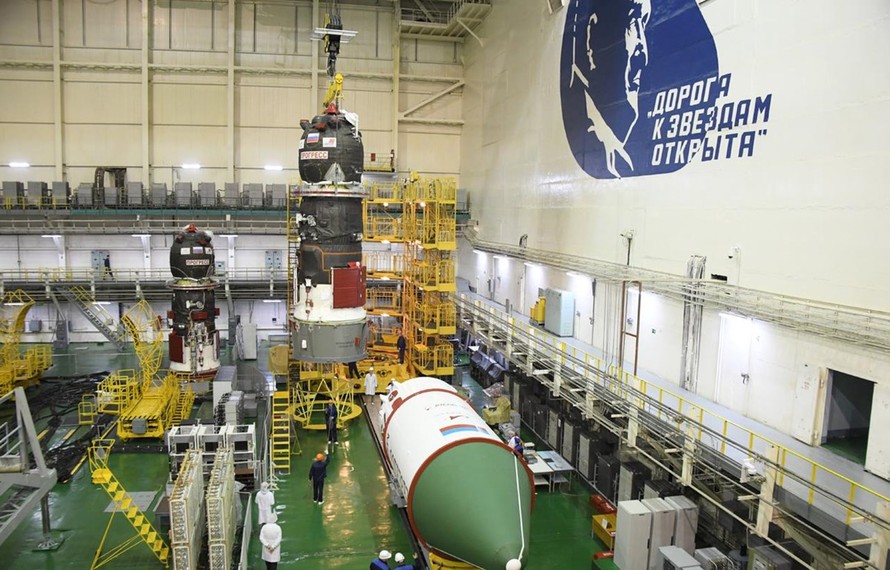 Tàu vũ trụ Progress MS-14 trước khi được phóng. (Nguồn: RKK Energia)
