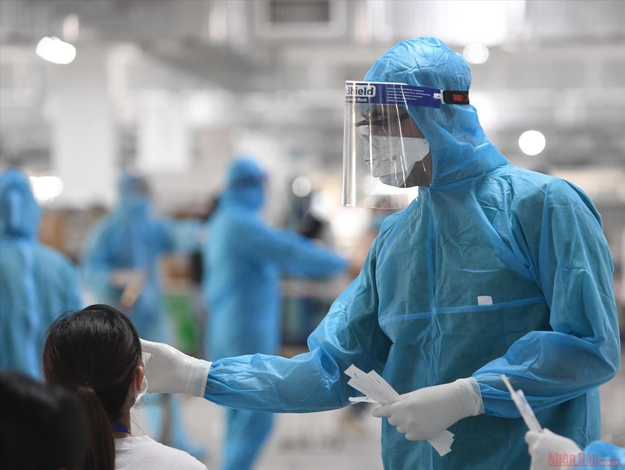 Nhiều địa phương điều chỉnh việc cách ly người về quê, Hà Nội dừng hoạt động lễ hội dịp Tết