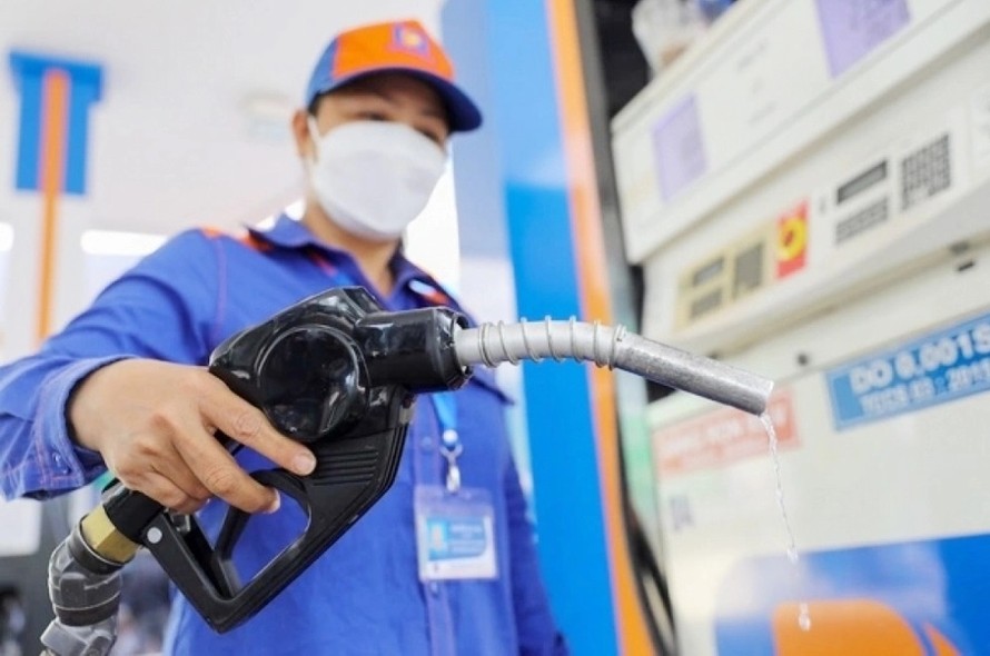 Thủ tướng yêu cầu bảo đảm cung ứng đủ xăng dầu dịp Tết