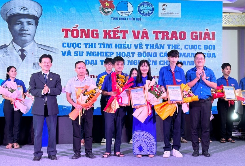 Người trẻ tích cực tìm hiểu về Đại tướng Nguyễn Chí Thanh