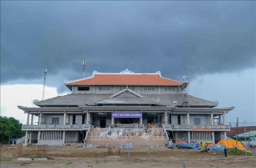 Khu tưởng niệm trong khu Di tích lịch sử Lộ Vòng Cung đang được thi công. 