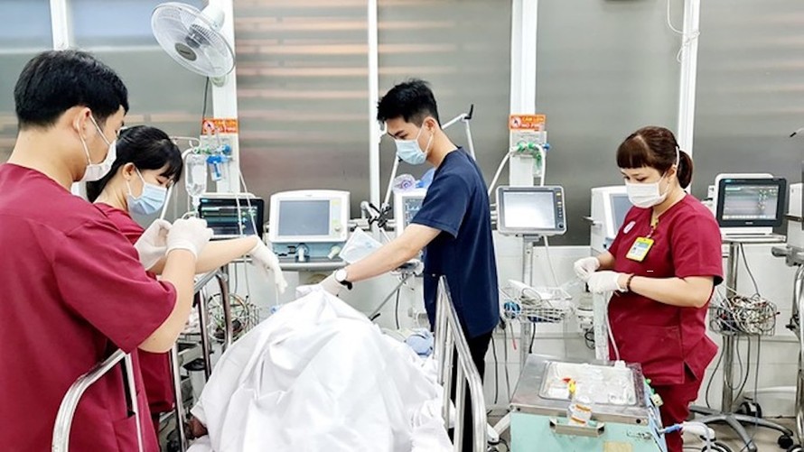 Đảm bảo trực cấp cứu, điều trị y tế, phòng chống dịch bệnh trong dịp Tết