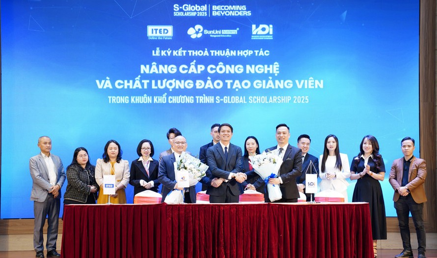 Lễ ký kết thoả thuận hợp tác “Nâng cấp công nghệ và chất lượng đào tạo giảng viên”.