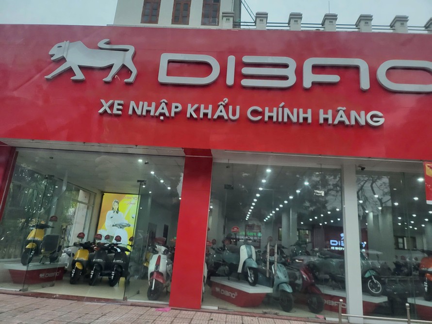 Một cửa hàng bán xe điện Dibao.