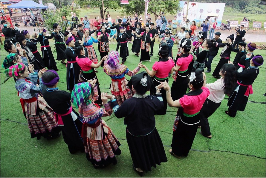 Sắc màu vùng sao sẽ rực rỡ tại Làng Văn hóa - Du lịch các dân tộc Việt Nam trong tháng Tư.