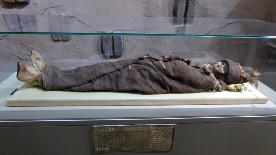 Hình ảnh một xác ướp tại Bảo tàng Khu tự trị Duy Ngô Nhĩ Tân Cương, Trung Quốc.