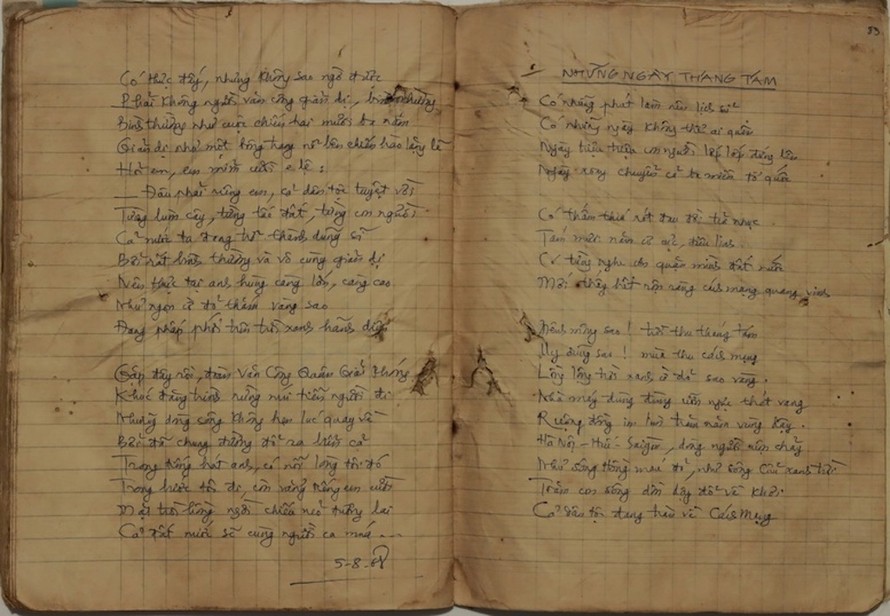 Tập di cảo thơ "Những ngày tháng Tám" của nhà thơ, nhà giáo, liệt sĩ Trần Quang Long.