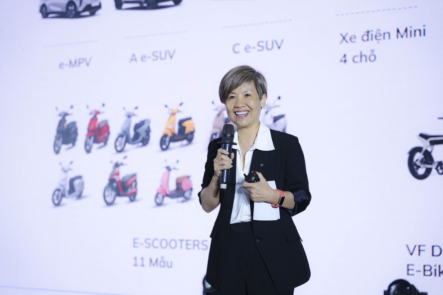 Bà Thái Thị Thanh Hải - Phó chủ tịch Tập đoàn Vingroup kiêm Phó tổng giám đốc VinFast toàn cầu chia sẻ kế hoạch phát triển của VinFast, đồng thời công bố một loạt chính sách ưu đãi, hỗ trợ hấp dẫn dành cho các đối tác cung ứng