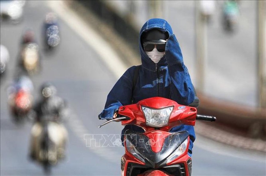 Nắng nóng gay gắt ở Bắc Bộ và Trung Bộ. (Ảnh minh hoạ)