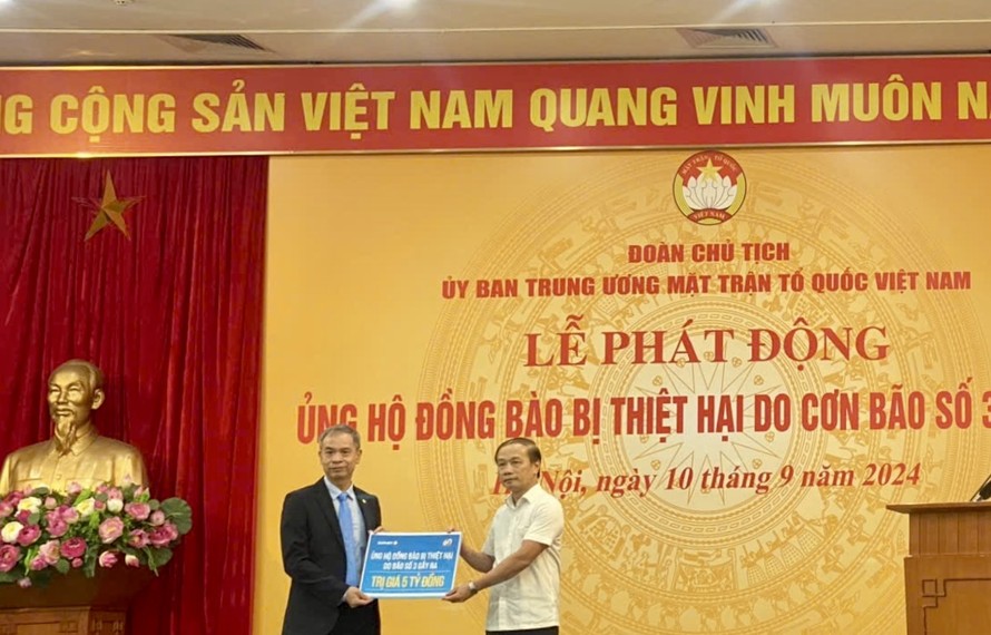 Bảo Việt ủng hộ 5 tỷ đồng gửi đến đồng bào bị thiệt hại do bão số 3 gây ra.