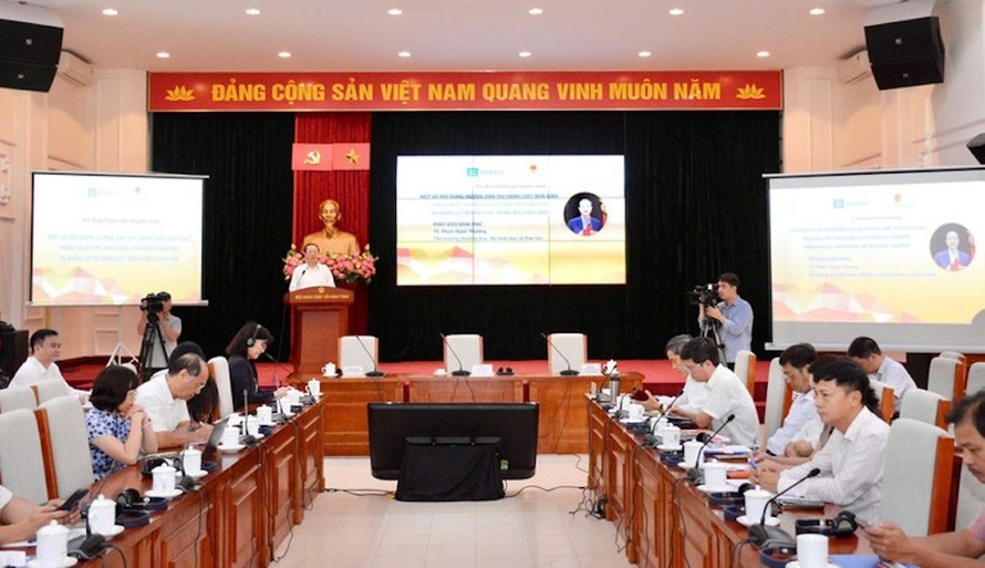Thứ trưởng Phạm Ngọc Thưởng nhấn mạnh: Việc ban hành Luật Nhà giáo là dấu mốc đặc biệt, đáp ứng mong mỏi của hơn một triệu nhà giáo và cán bộ quản lý giáo dục trên cả nước 
