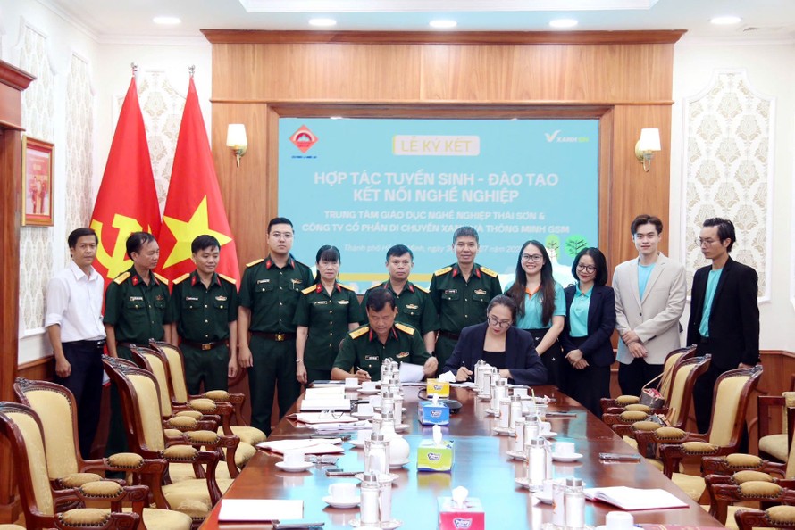 GSM hợp tác Trung tâm Thái Sơn nhằm đào tạo và tuyển dụng lực lượng bộ đội xuất ngũ trở thành tài xế chính quy của Xanh SM