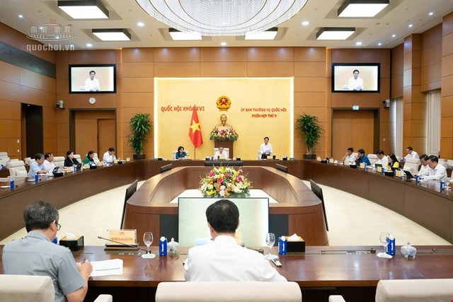 Xem xét sửa bảng lương, phụ cấp chức vụ của cán bộ lãnh đạo Nhà nước