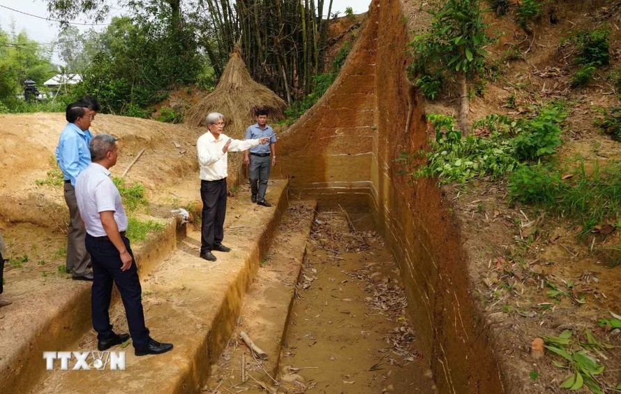 Lên phương án bảo vệ di tích Thành cổ Châu Sa