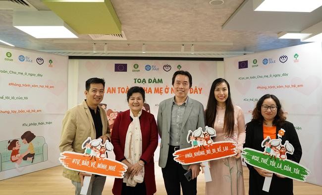 Các đại biểu tại buổi toạ đàm. (Ảnh: Quân đội Nhân dân)