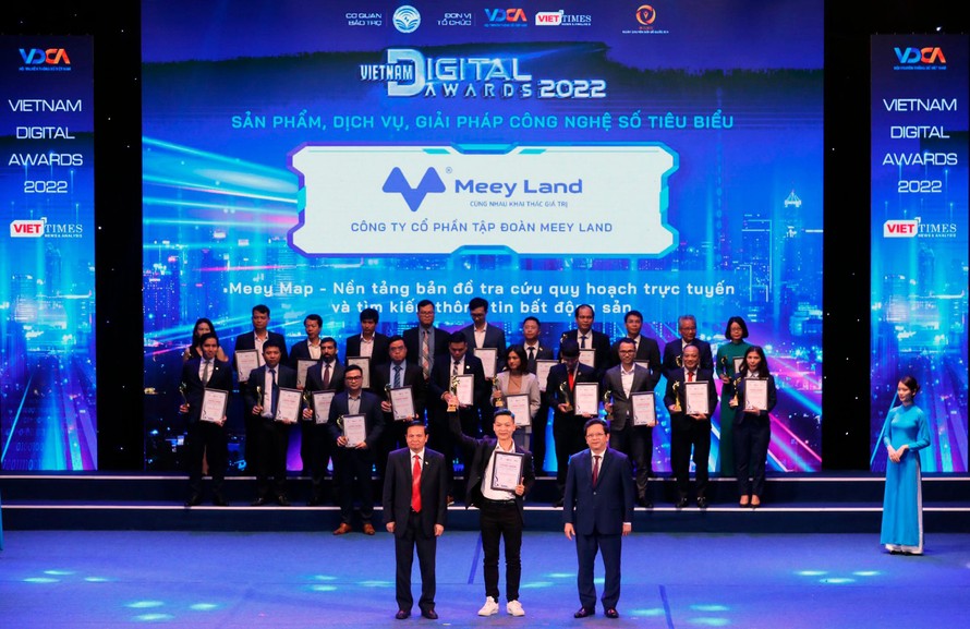 Meey Map được vinh danh tại Lễ trao Giải thưởng Chuyển đổi số Việt Nam – Vietnam Digital Awards năm 2022 (VDA 2022), hạng mục “Sản phẩm, Dịch vụ, Giải pháp Chuyển đổi số tiêu biểu”.