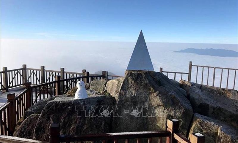 ĐỈnh Fansipan đã bắt đầu xuất hiện sương muối do nhiệt độ giảm xuống dưới 0 độ C. Ảnh tư liệu: Quốc Khánh/TTXVN