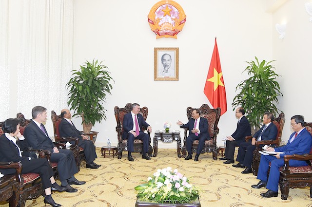 Thủ tướng đề nghị Boeing hỗ trợ Việt Nam thực hiện các chuyến bay thẳng đến Hoa Kỳ