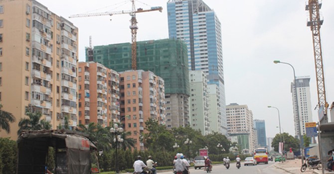 Ở nhiều dự án, chủ đầu tư tung các chương trình khuyến mại, giảm giá lớn khiến nhà đầu tư thứ cấp phải bán cắt lỗ