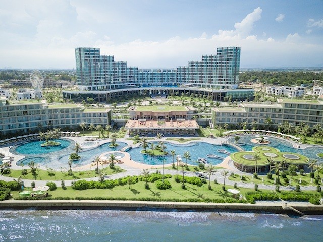 Dịp lễ năm nay là cơ hội tuyệt vời để nghỉ xả hơi, tái tạo nguồn năng lượng tại “Thiên đường nghỉ dưỡng 4 mùa” FLC Sầm Sơn.