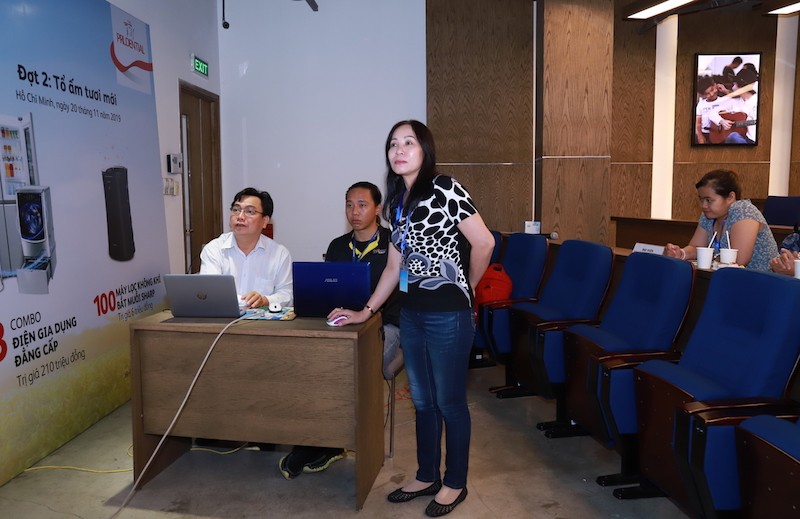 Đại diện khách hàng quay số