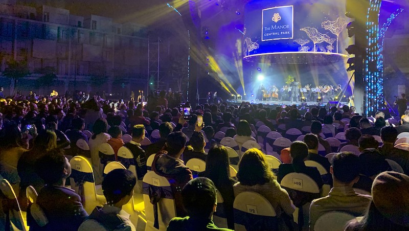 Hàng ngànkhách hàng đã tới tham quan dự án và tham dự sự kiện “The Symphony Of Love”