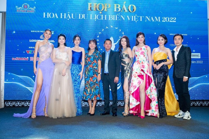 Dàn người đẹp doanh nhân khoe vóc dáng nổi bật tại họp báo Cuộc thi Hoa hậu Du lịch biển Việt Nam