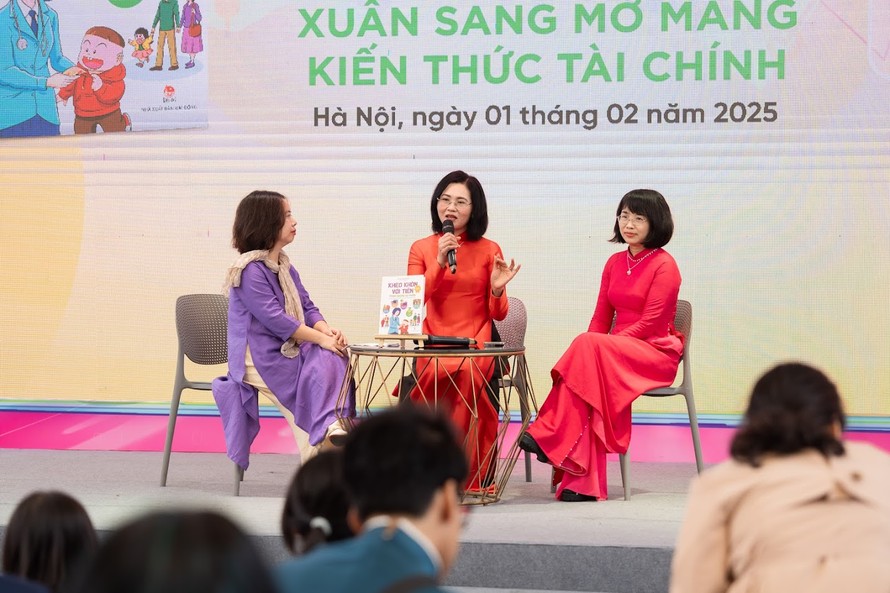 Tác giả truyện tranh tài chính “Khéo khôn với tiền- Tránh những ưu phiền" giao lưu với độc giả nhí đầu xuân