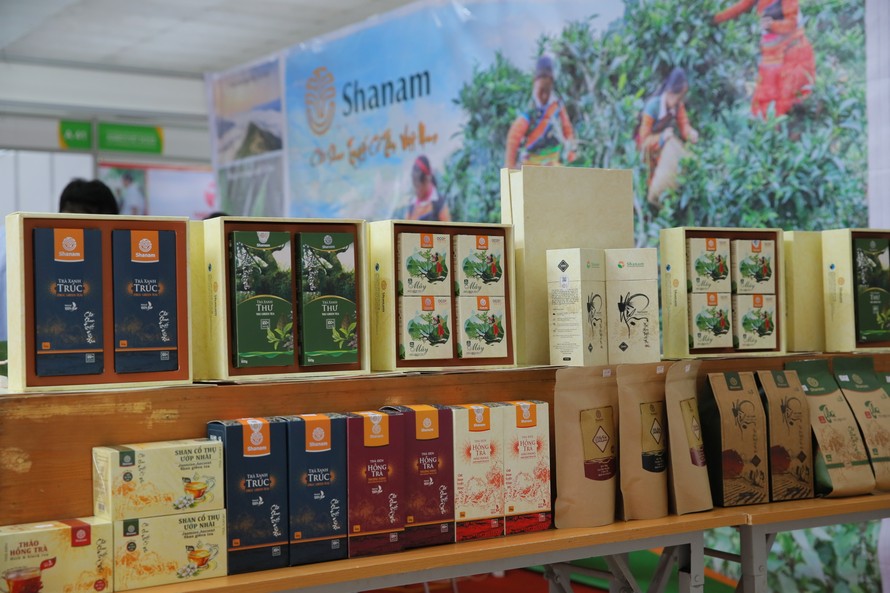 Không chỉ là thương hiệu trà nổi tiếng với các sản phẩm trà shan tuyết cổ thụ, Shanam còn phát triển dòng sản phẩm trái cây sấy dẻo tốt cho sức khỏe người tiêu dùng.