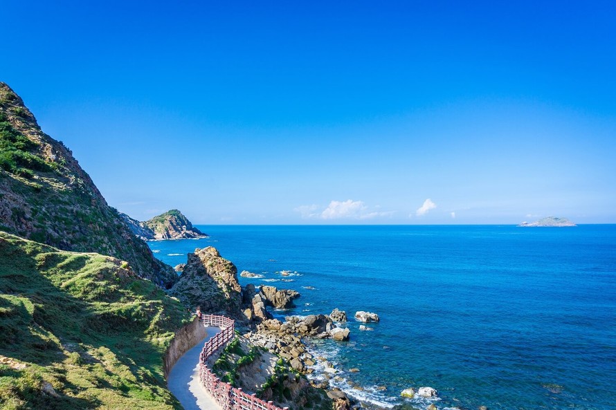 Eo Gió Quy Nhơn - nơi được mệnh danh là điểm ngắm hoàng hôn đẹp nhất Việt Nam.