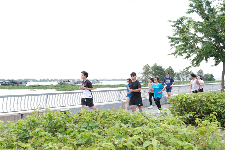 Thú vị Mekong District: Sáng chạy bên sông, tối dạo phố đêm