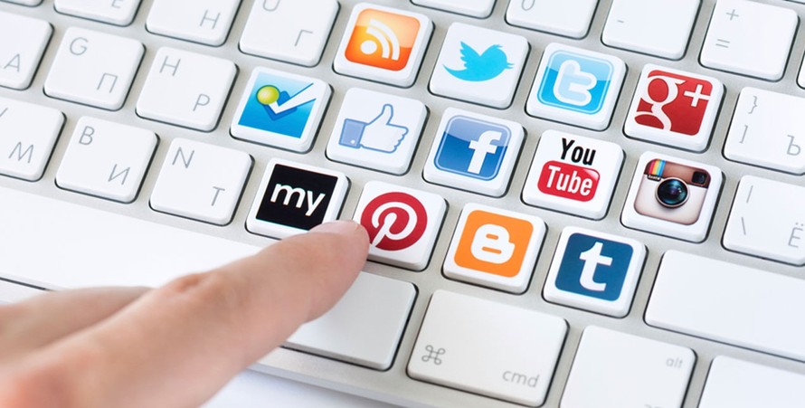 Chuyện phiếm mạng xã hội